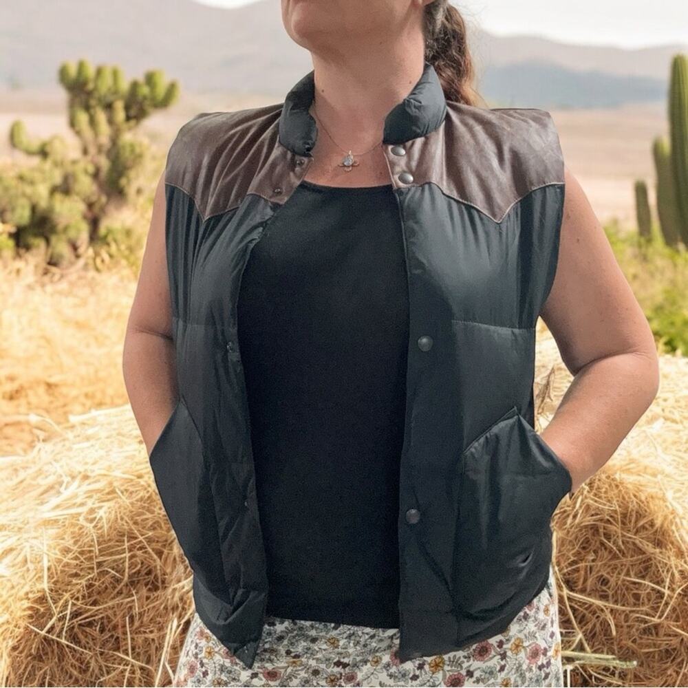 Brown Leather Black Vest Yoke Black Night XXL 14-16. ALSO Fits Adults Gap - Picture 3 of 16